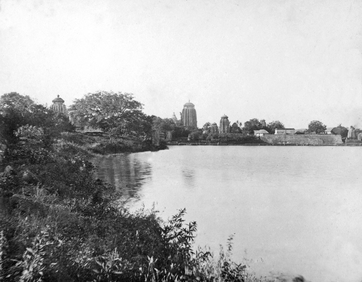 1905-1906年在印度奥里萨邦布巴内斯瓦尔（Bhubaneswar）的Lingaraj庙宇。 作者 彼得斯