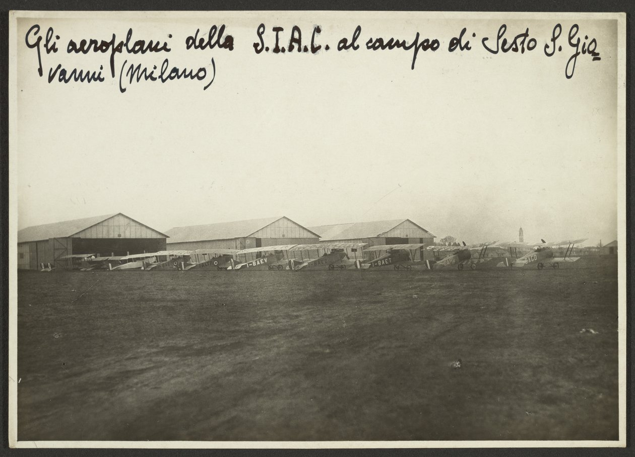 S.I.A.C. 飞机在 Sesto S. Giovanni 机场（米兰） 作者 费德勒·阿扎里（Fedele Azari）