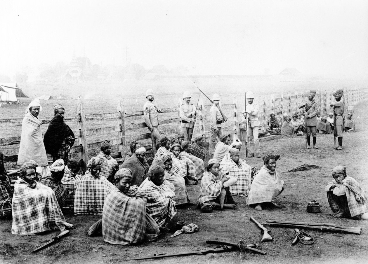 1891年，Wuntho Sawbwa的军队向Wuntho的英国当局投降武器 作者 菲利斯·比托（Felice Beato）