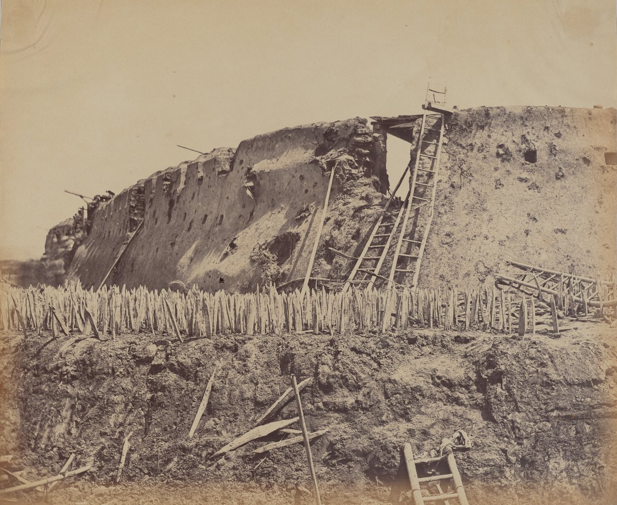 1860年8月21日法国人进入的北塔库堡的角度 作者 菲利斯·比托（Felice Beato）
