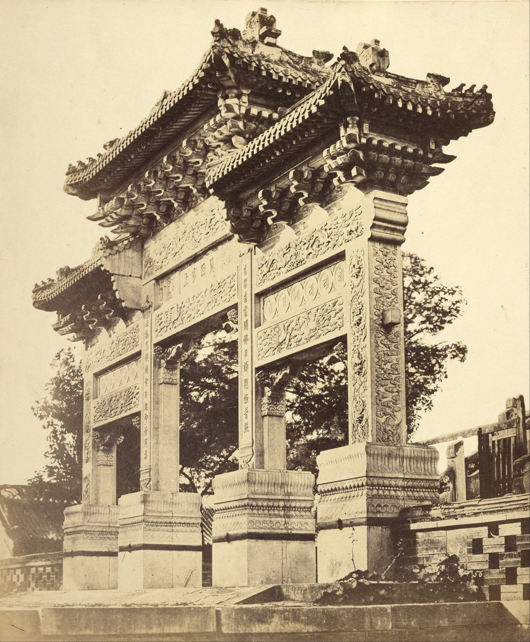 在北京附近的喇嘛庙拱 作者 菲利斯·比托（Felice Beato）