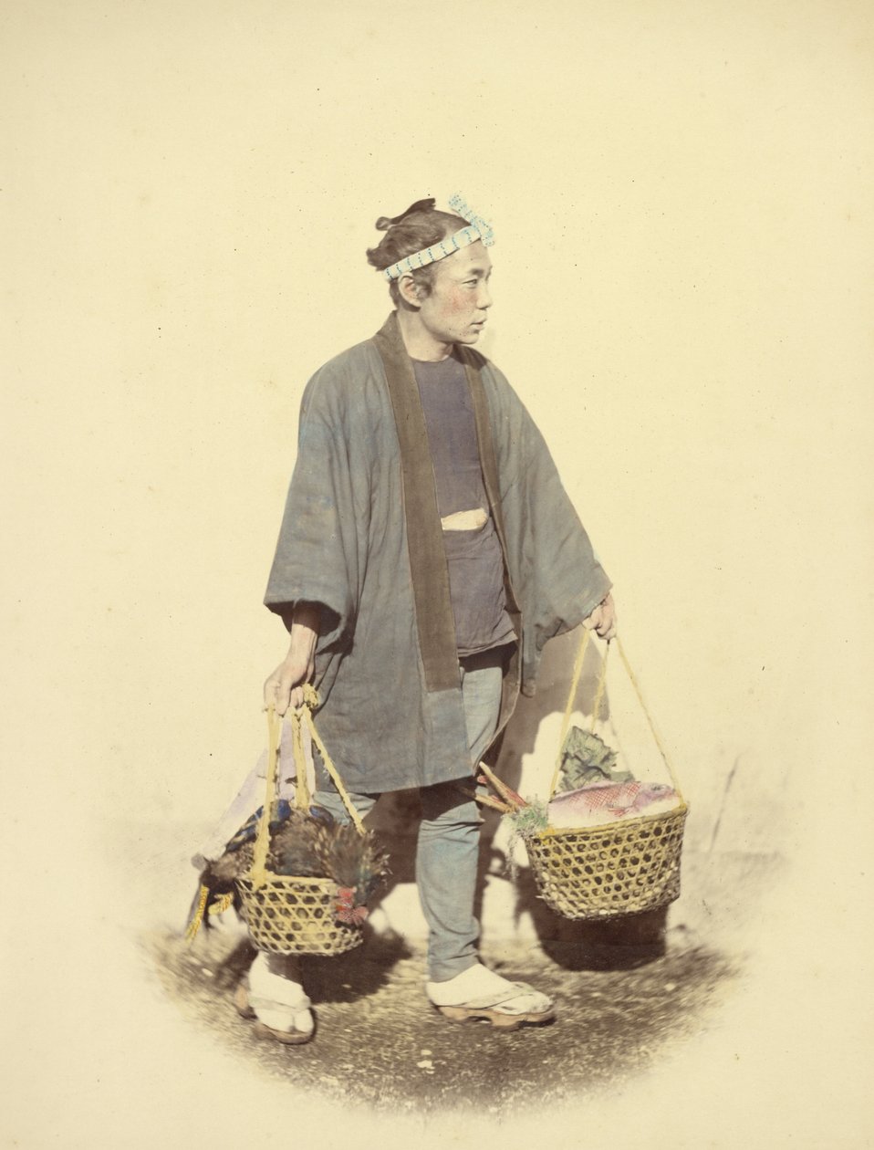 日本厨师，从市场归来 作者 菲利斯·比托（Felice Beato）