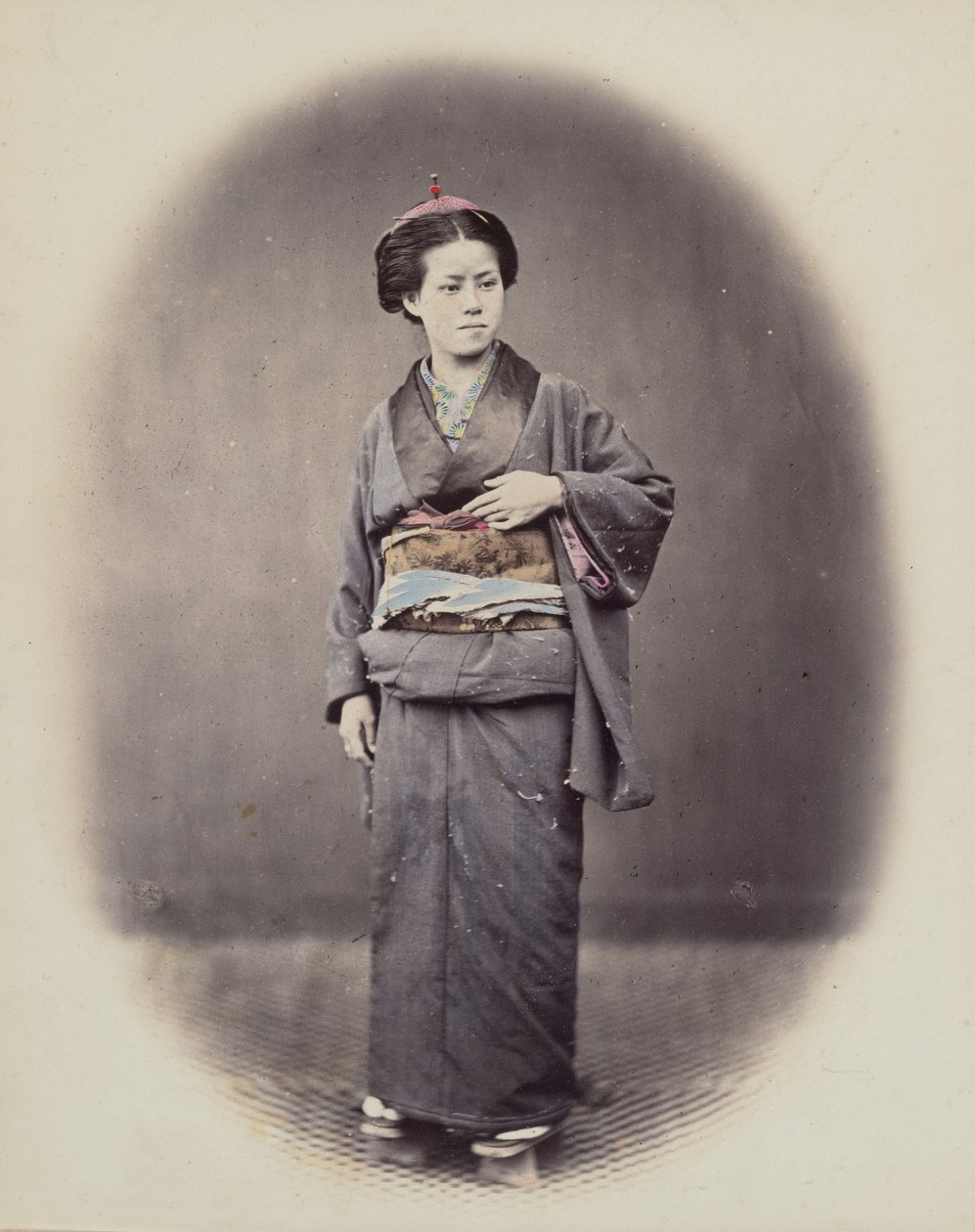 一个女人的画像，1868年。 作者 菲利斯·比托（Felice Beato）