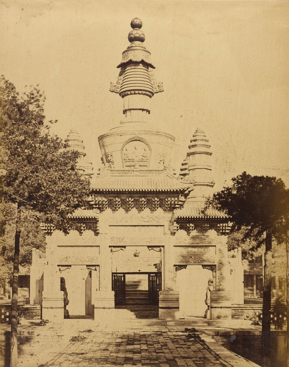 1860年8月在北京附近的喇嘛庙的提比坦纪念碑 作者 菲利斯·比托（Felice Beato）