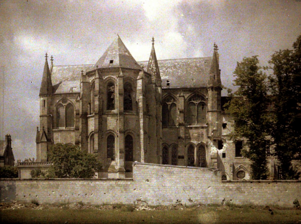 修道院Saint-Leger，Soissons，Aisne，法国，1917年（彩色） 作者 费尔南德·库维尔