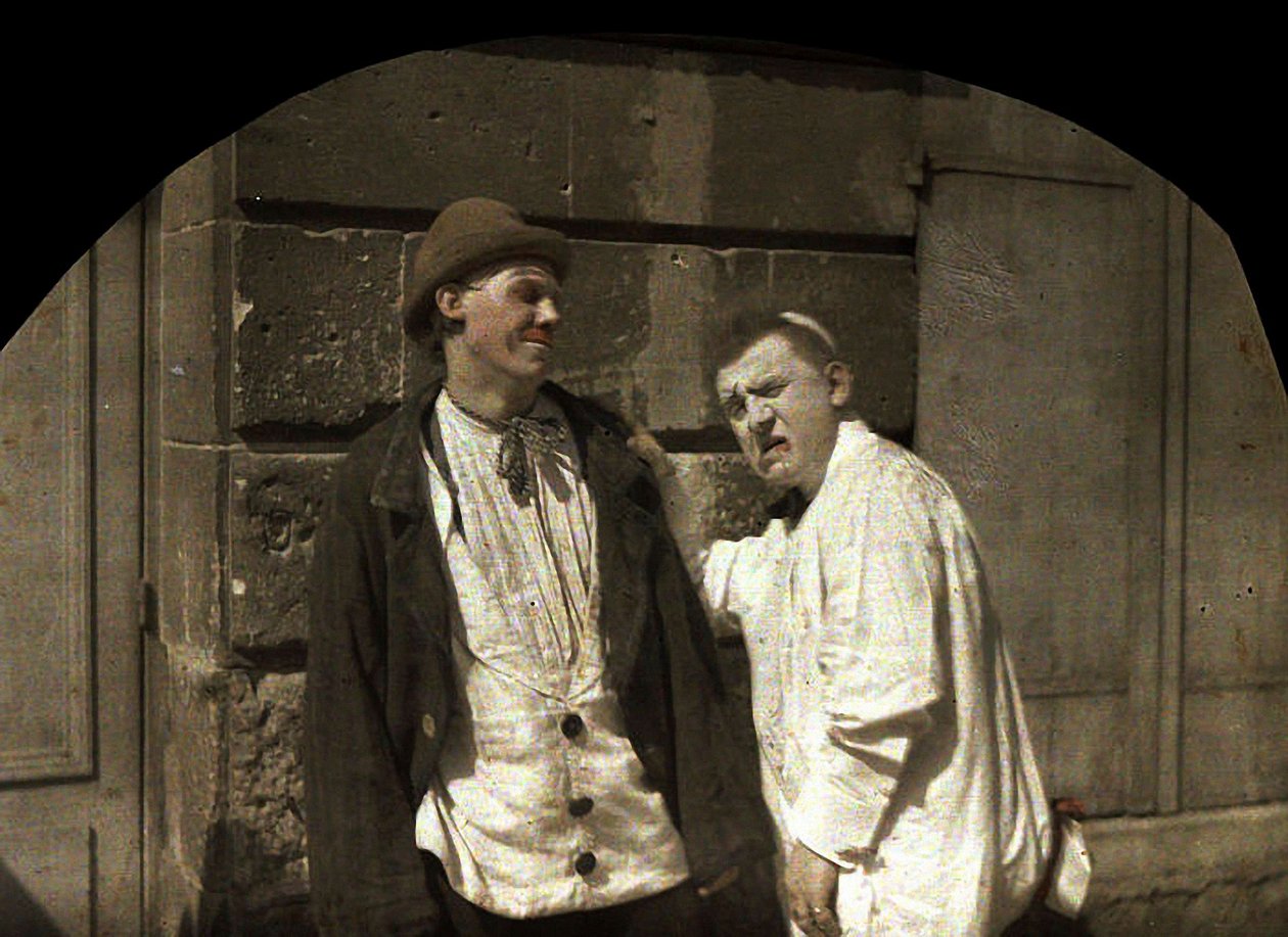 小丑的脚跟和他的儿子Soissons，Aisne，France，1917（autochrome） 作者 费尔南德·库维尔