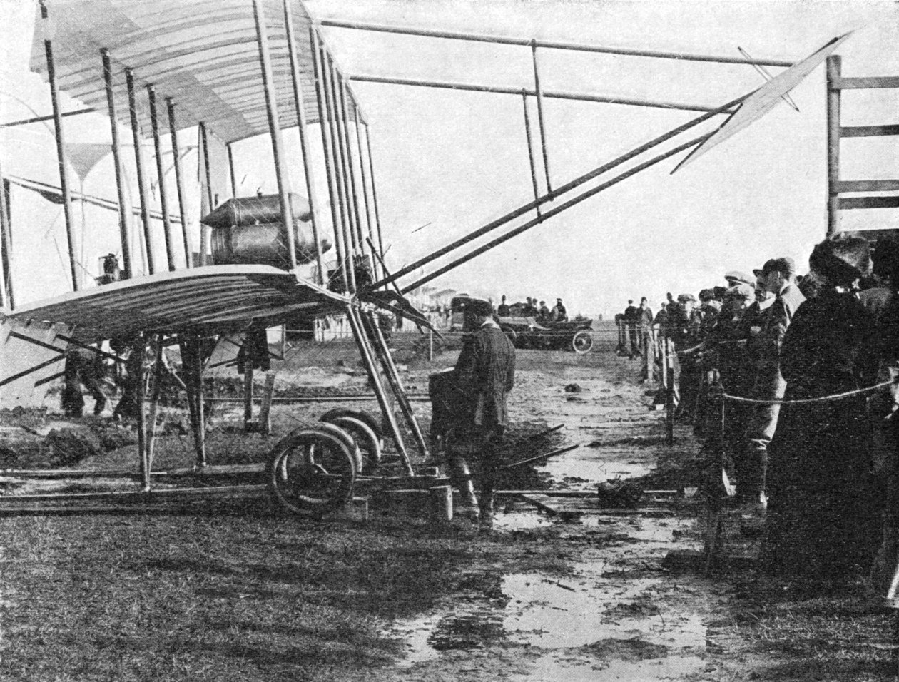 亨利·法曼（Henri Farman）和他的50马力Gnome双翼飞机，布莱克浦航空会议，兰开夏郡，1909年，1933年。 作者 飞行照片