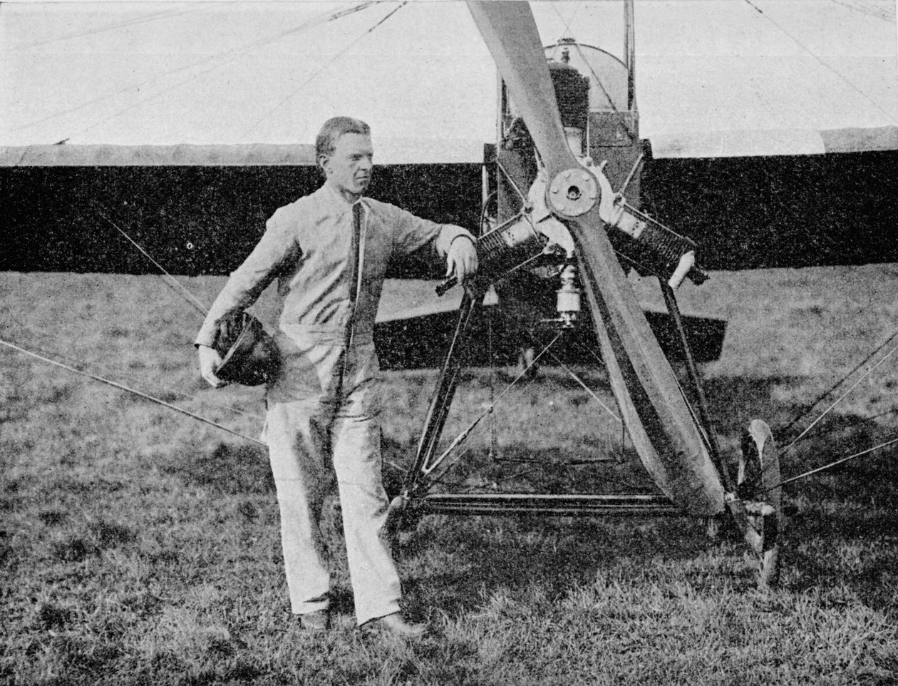伦敦-巴黎空中竞赛：获胜者WL Brock先生，美国赛车飞行员，1914年，1934年 作者 飞行照片