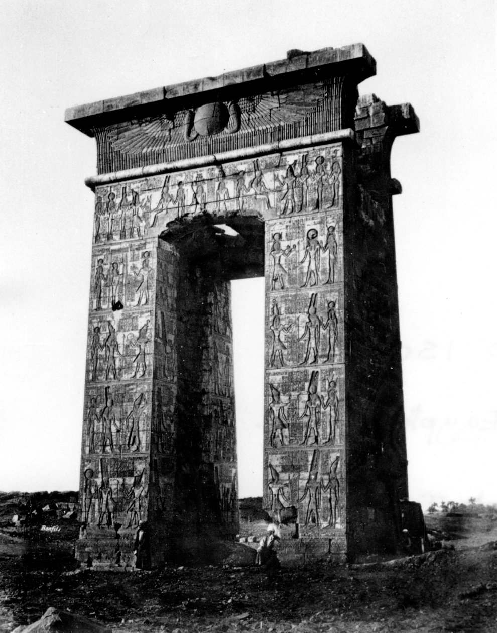1878年，埃及努比亚，卡纳克（Karnak）北部的大门 作者 菲利克斯邦菲尔斯