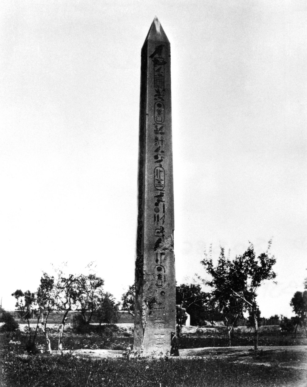 埃及太阳神方尖碑，1878年 作者 菲利克斯邦菲尔斯