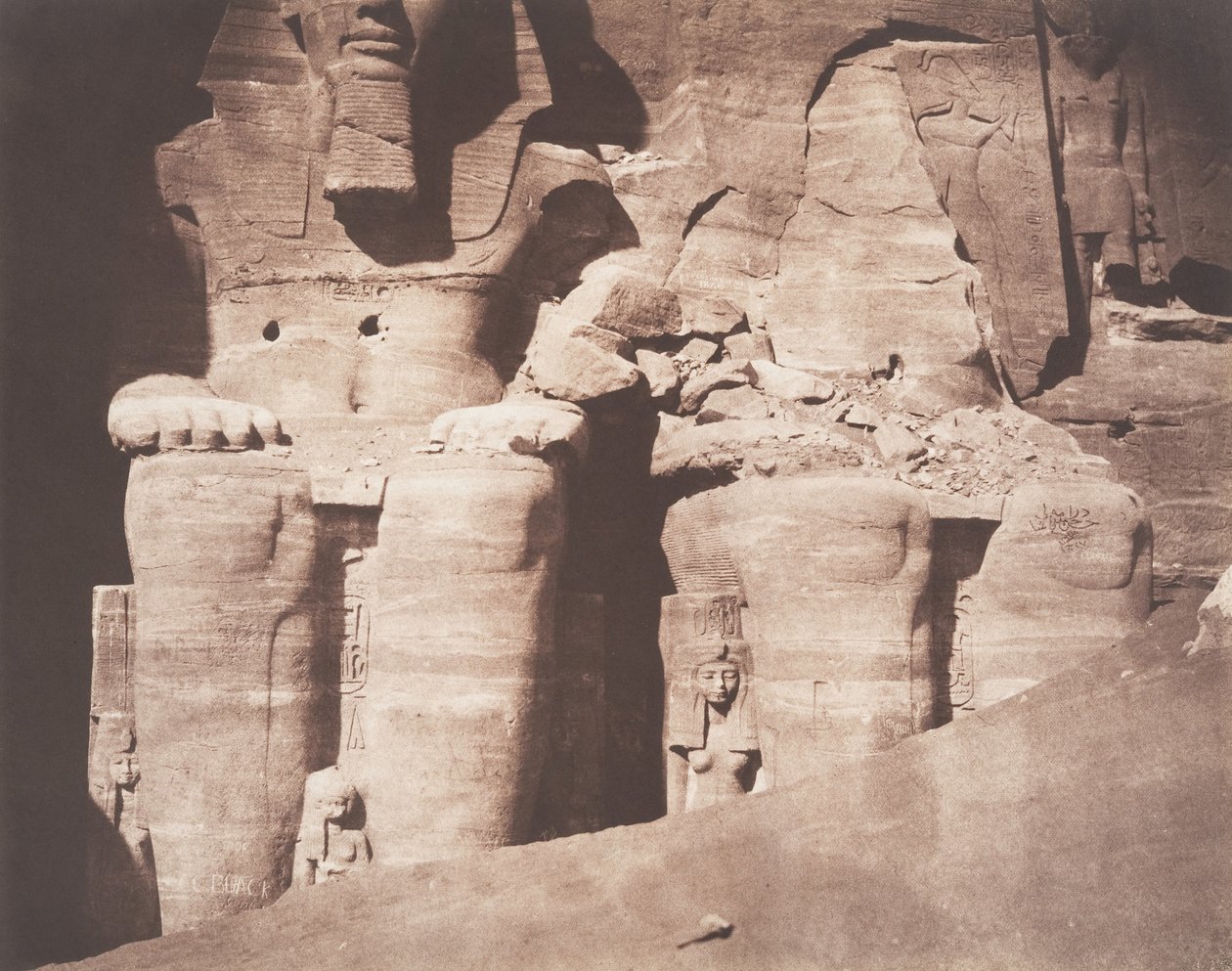 Abo-Sembil, Great Spéos, Colossal Statues seen from the Inferior Face, 1851-52. 作者 费利克斯·泰纳德