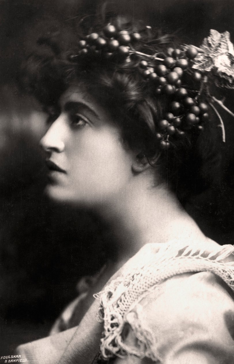 康斯坦斯·科利尔（Constance Collier）1878-1955，英国女演员，1900年代。 作者 富勒姆和班菲尔德