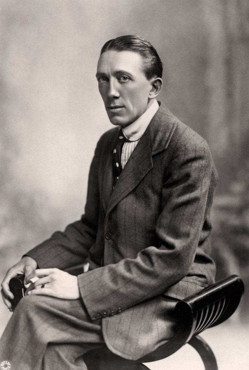 杰拉尔德·杜·毛里耶（Gerald Du Maurier）1873-1934年，英国演员和剧院经理，二十世纪初。 作者 富勒姆和班菲尔德