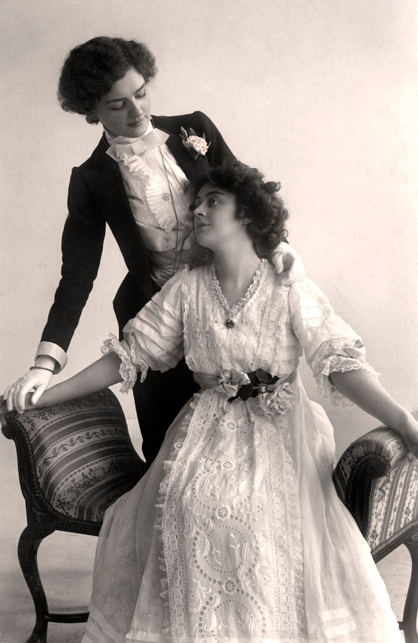 莉莉·艾西（Lily Elsie）1886-1962年和阿德里安娜·奥加德（Adrienne Augarde 1882-1913），英国女演员，1907年。 作者 富勒姆和班菲尔德