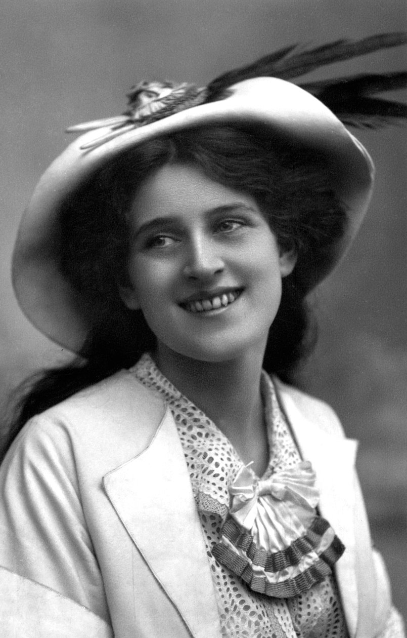 Zena Dare 1887-1975，英国女演员，1908年。 作者 富勒姆和班菲尔德