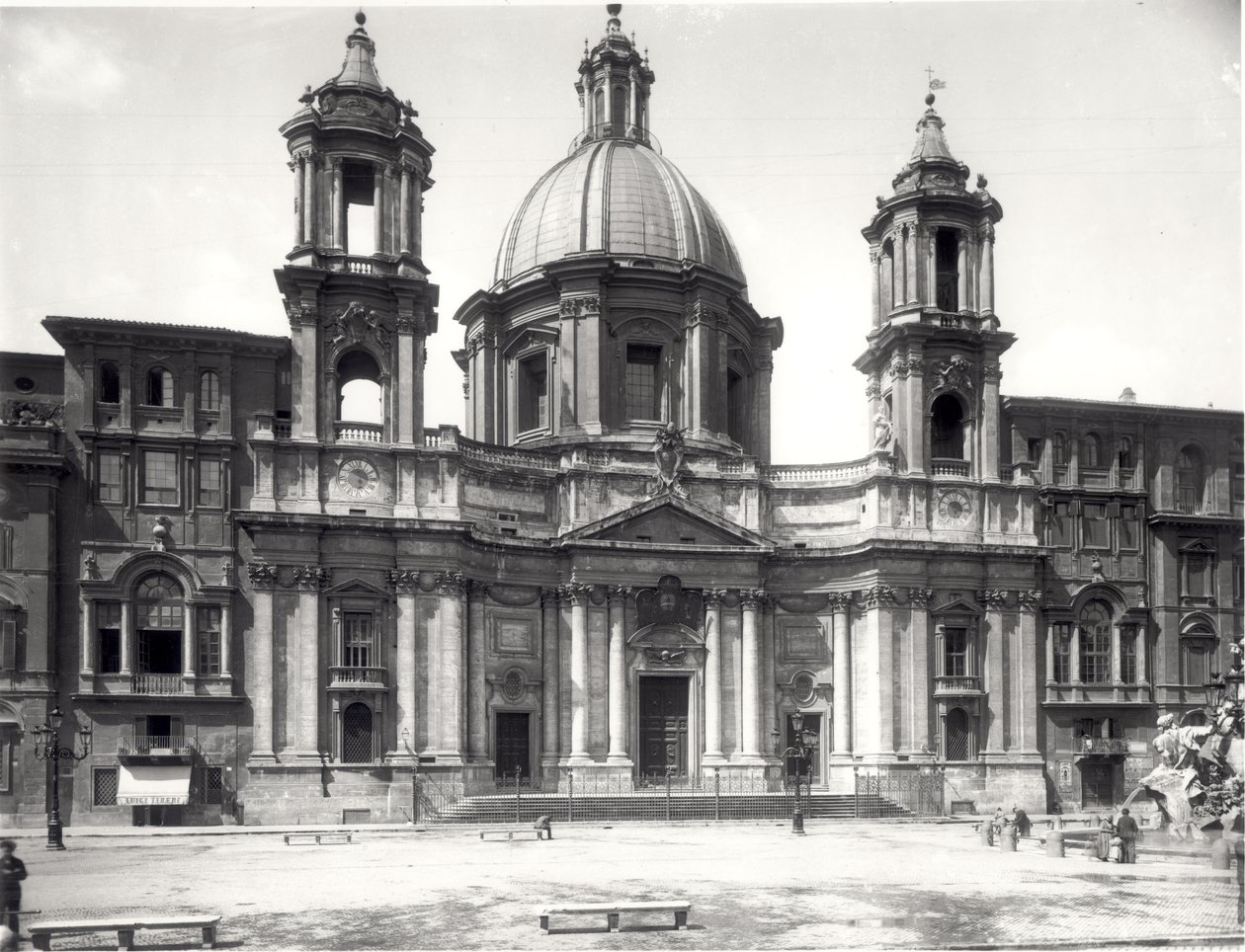 Sant Agnese教堂，1653-57 作者 弗朗切斯科·波罗米尼（Francesco Borromini）