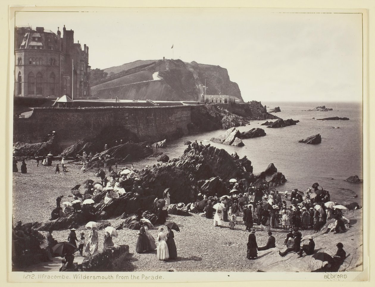 Ilfracombe，Wildersmouth，从巡游中看，186094。 作者 弗朗西斯·贝德福德