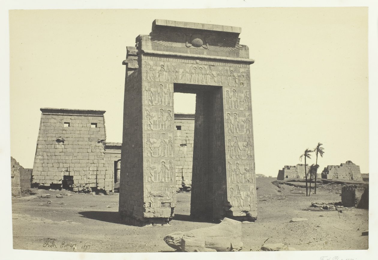 雕塑门，卡纳克，1857年。 作者 弗朗西斯·弗里斯