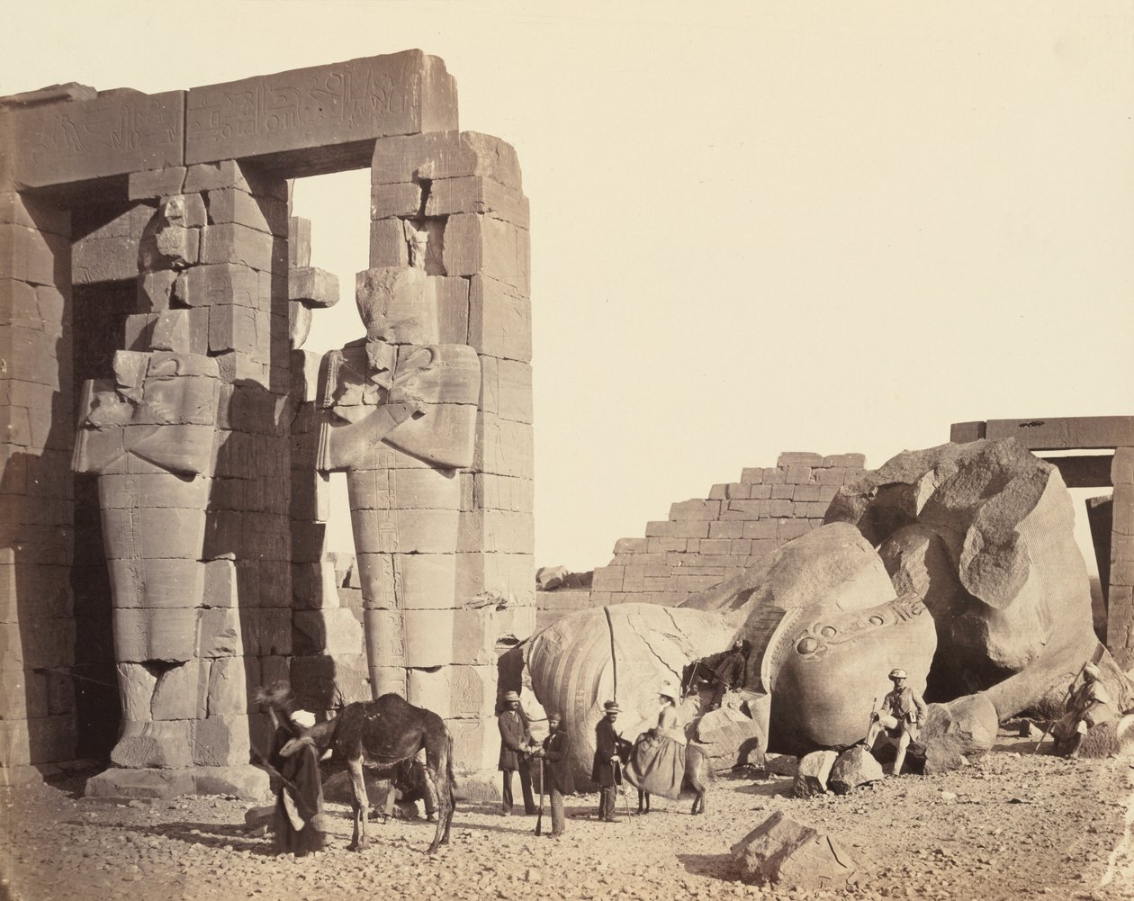 底比斯埃尔库内的拉玛塞姆，第一视角，约 1857 年（照片1857 年（照片） 作者 弗朗西斯·弗里斯