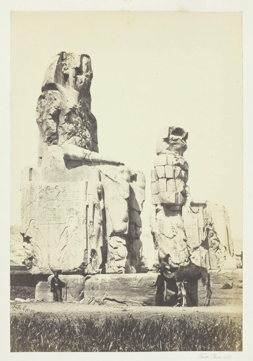 梅姆农的雕像，底比斯平原，1857年。 作者 弗朗西斯·弗里斯