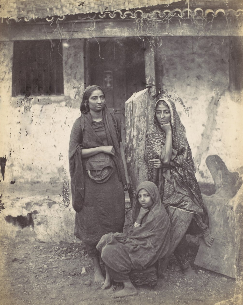 三位东印度妇女，1870年代。 作者 弗朗西斯·弗里斯