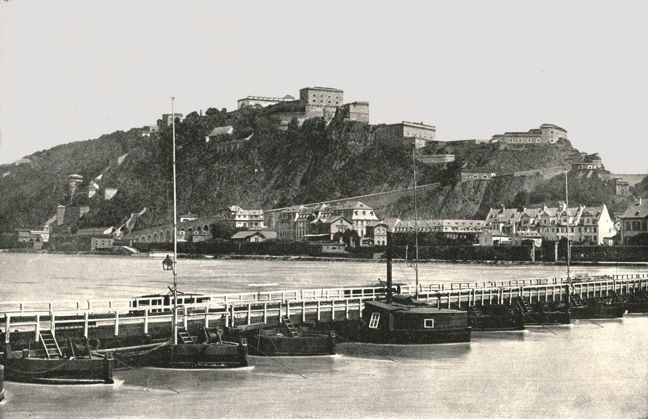 艾伦布赖特施泰因要塞在莱茵河上的堡垒，德国，1895年。 作者 弗里斯公司