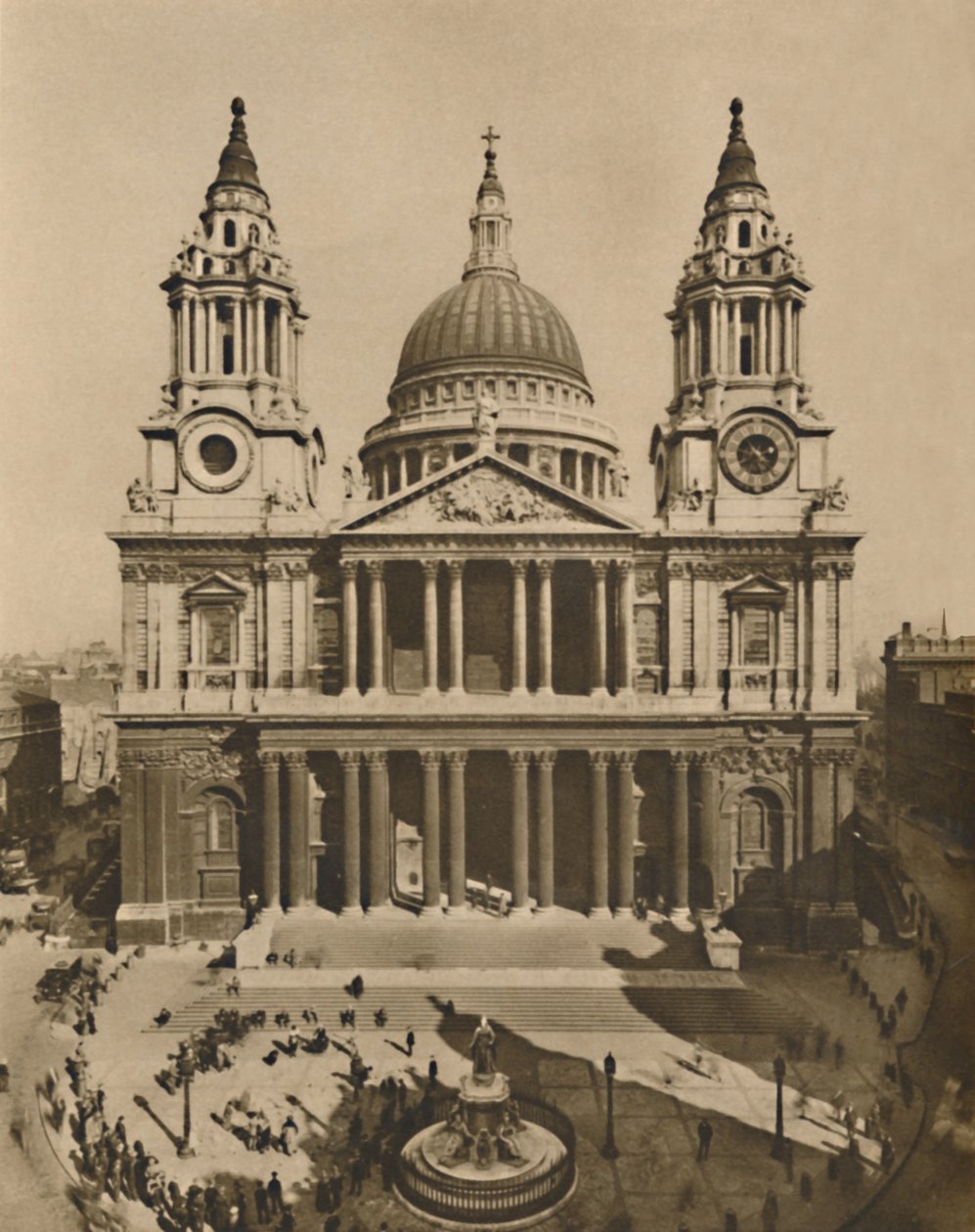 雷恩（Wren）在老圣保罗（St Pauls）遗址上建造的伟大教堂，建于1935年。 作者 弗里斯公司