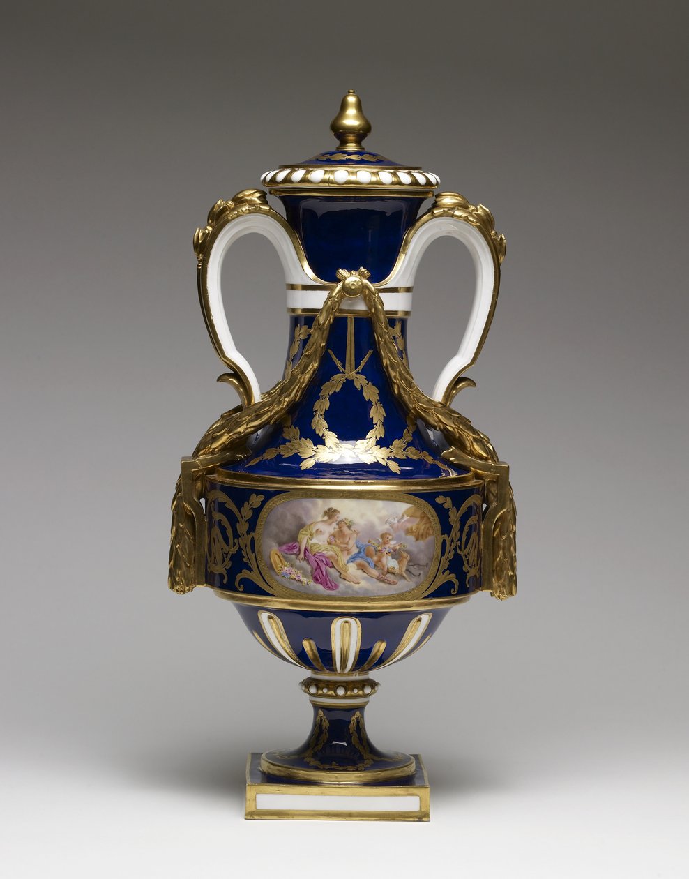 花瓶，1780年（带有油漆和镀金的软膏瓷） 作者 弗朗索瓦·布歇