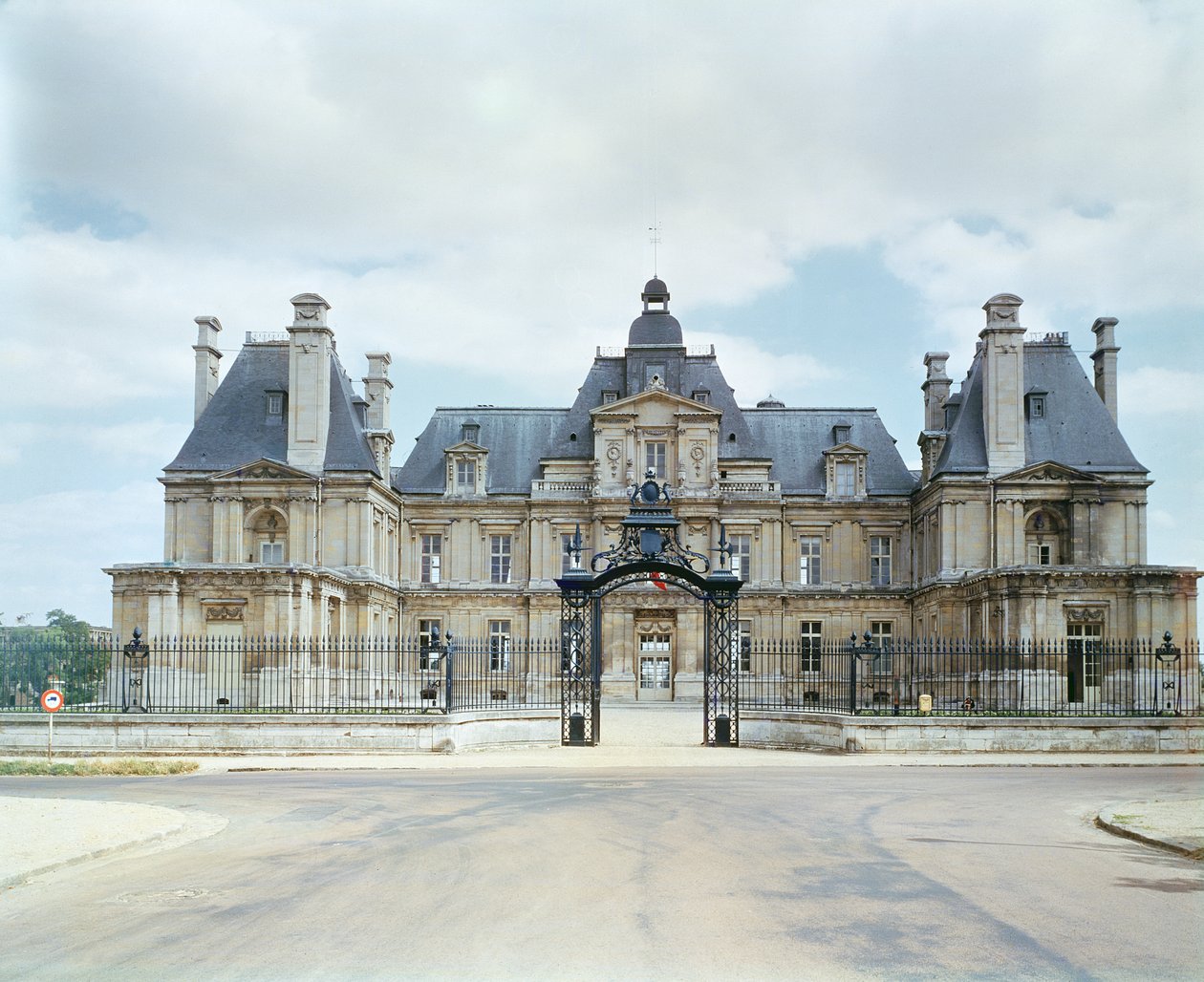 Chateau de Maisons-Laffitte西部门面的看法，建于1642-51 作者 弗朗索瓦·曼萨特