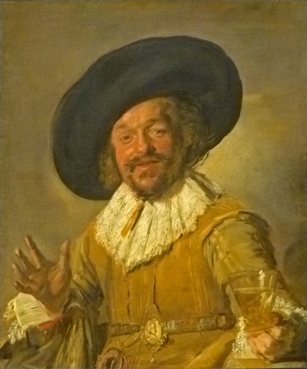 一名民兵手持被称为 "快乐饮酒者 "的 Berkemeyer 啤酒 作者 弗兰斯·哈尔斯（Frans Hals）