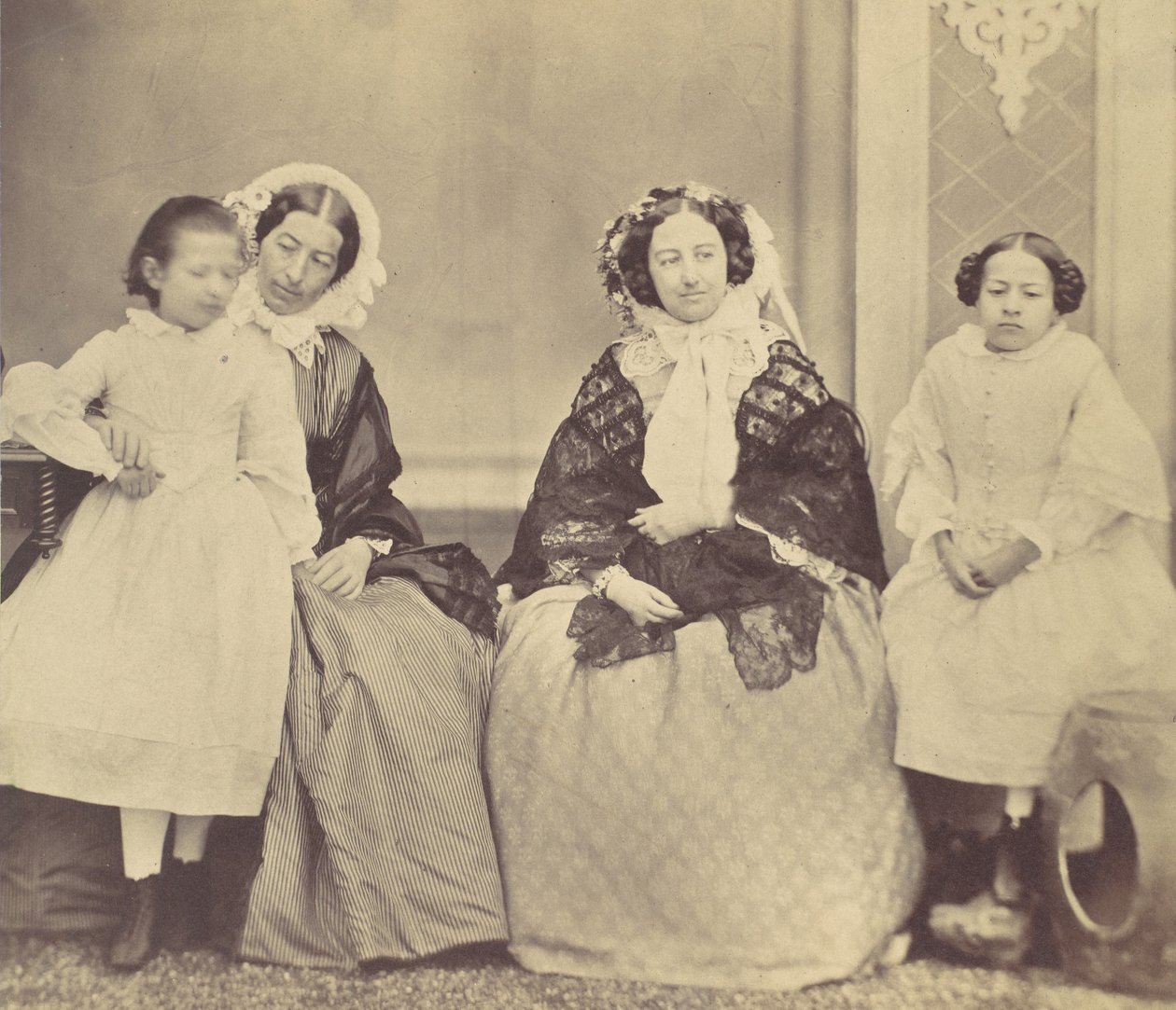 Elise Höusermann, Hermine, Marie and Marie Antoine, 1850-60s. 作者 弗朗茨·安托万