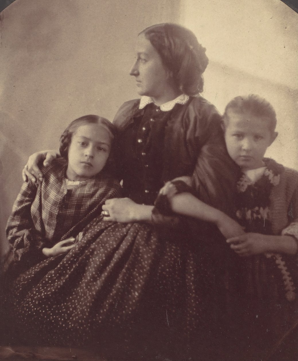 Hermine, Marie and Marie Antoine., 1850-60年代。 作者 弗朗茨·安托万