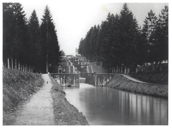 Canal de Briare运河锁 作者 法国摄影师