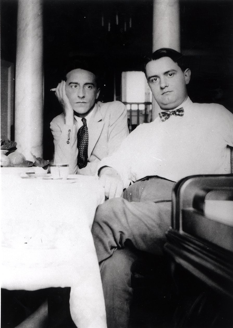 Jean Cocteau（1889-1963）和Georges Auric（1899-1983）于1924年在Villefranche sur Mer 作者 法国摄影师