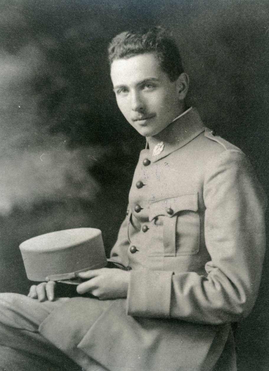 Louis Aragon（1897-1982）穿制服 作者 法国摄影师