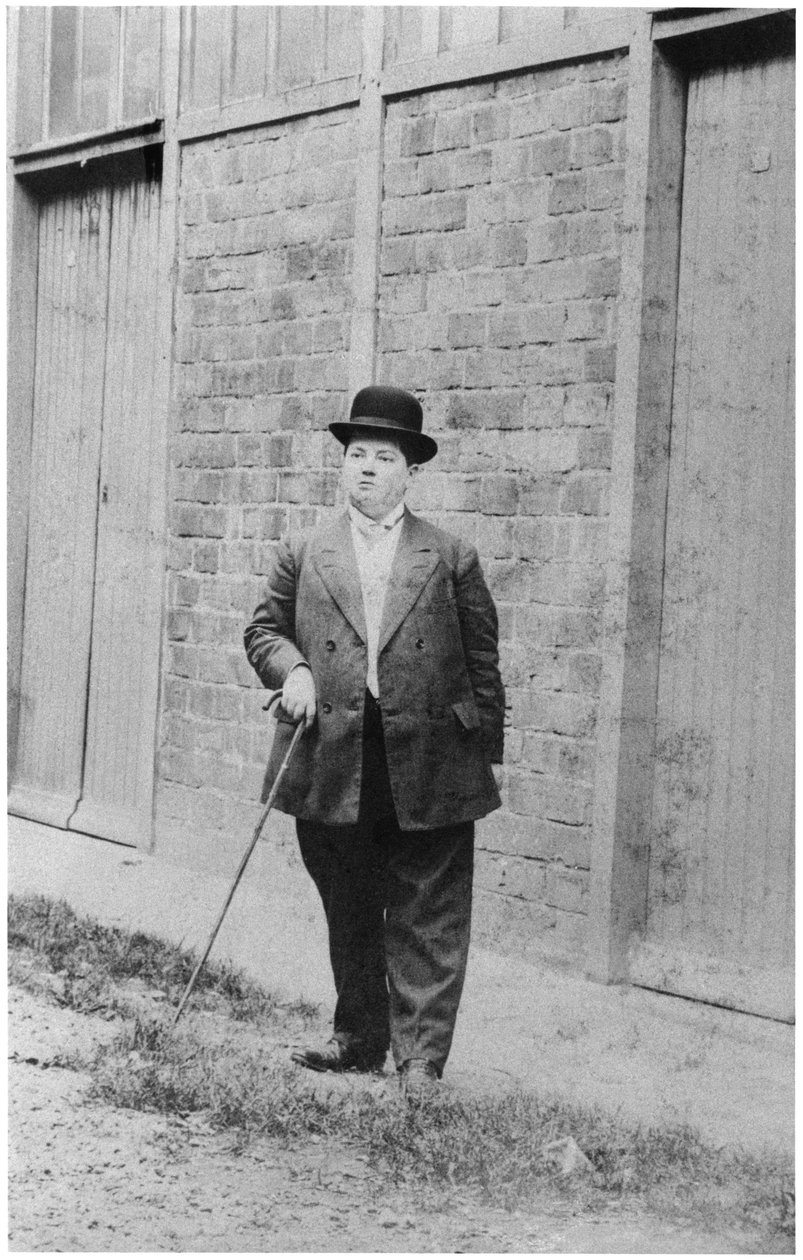 Madeleine Pelletier（1874-1939）身着男人，1912年5月在巴黎第七区社会党候选人 作者 法国摄影师