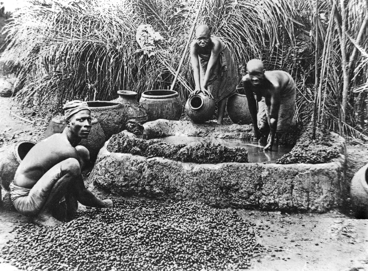 在达荷美制造棕榈油，c.1900 作者 法国摄影师