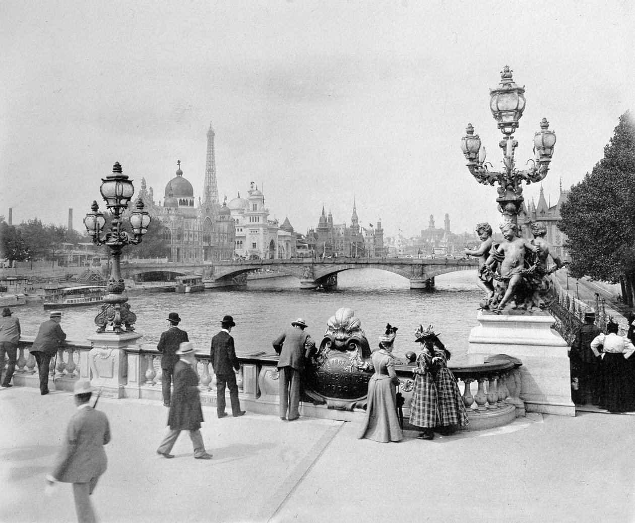 Pont Alexandre III  -  1900年巴黎世界博览会 作者 法国摄影师