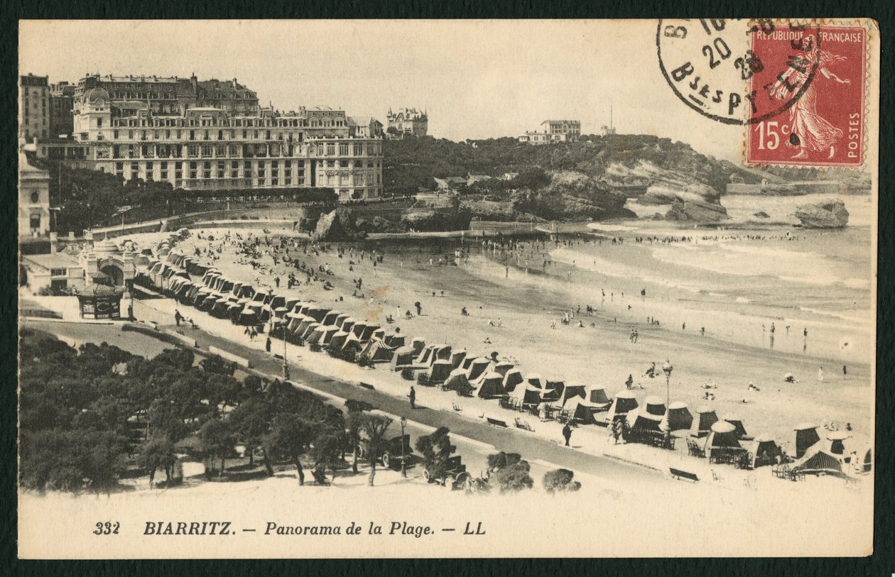 明信片描绘比亚里茨的Grande Plage，c.1900 作者 法国摄影师