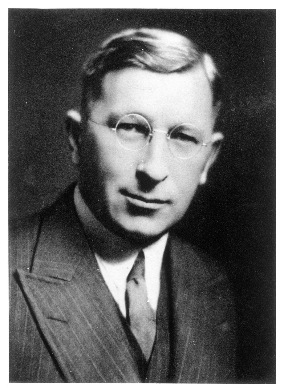 弗雷德里克·格兰特·班廷爵士（1891-1941） 作者 法国摄影师