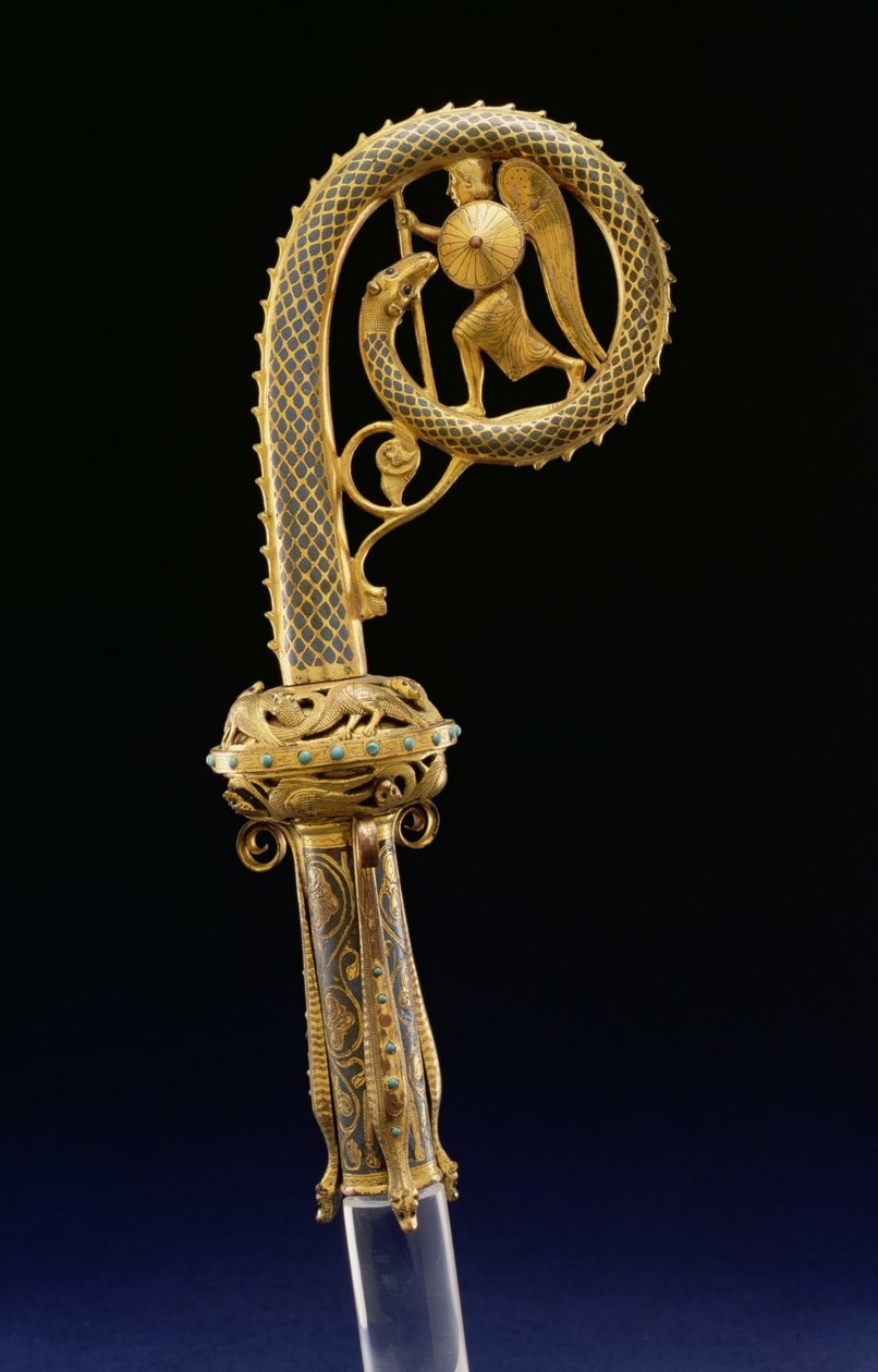 Crozier Head：圣迈克尔和龙，1210-25（带镀金珐琅的镀金铜） 作者 法语学校