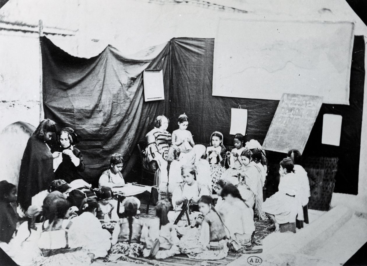 1860年在阿尔及利亚的女子学校 作者 法国摄影师