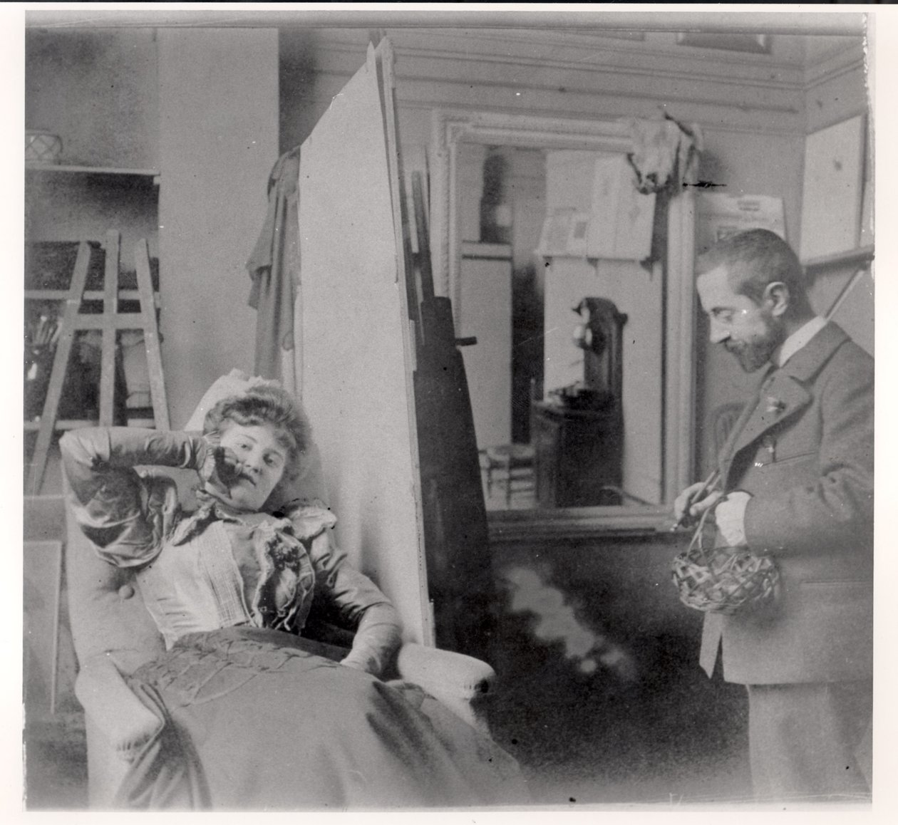 Henri de Toulouse-Lautrec（1864-1901）在他与Misia Natanson的工作室里 作者 法国摄影师