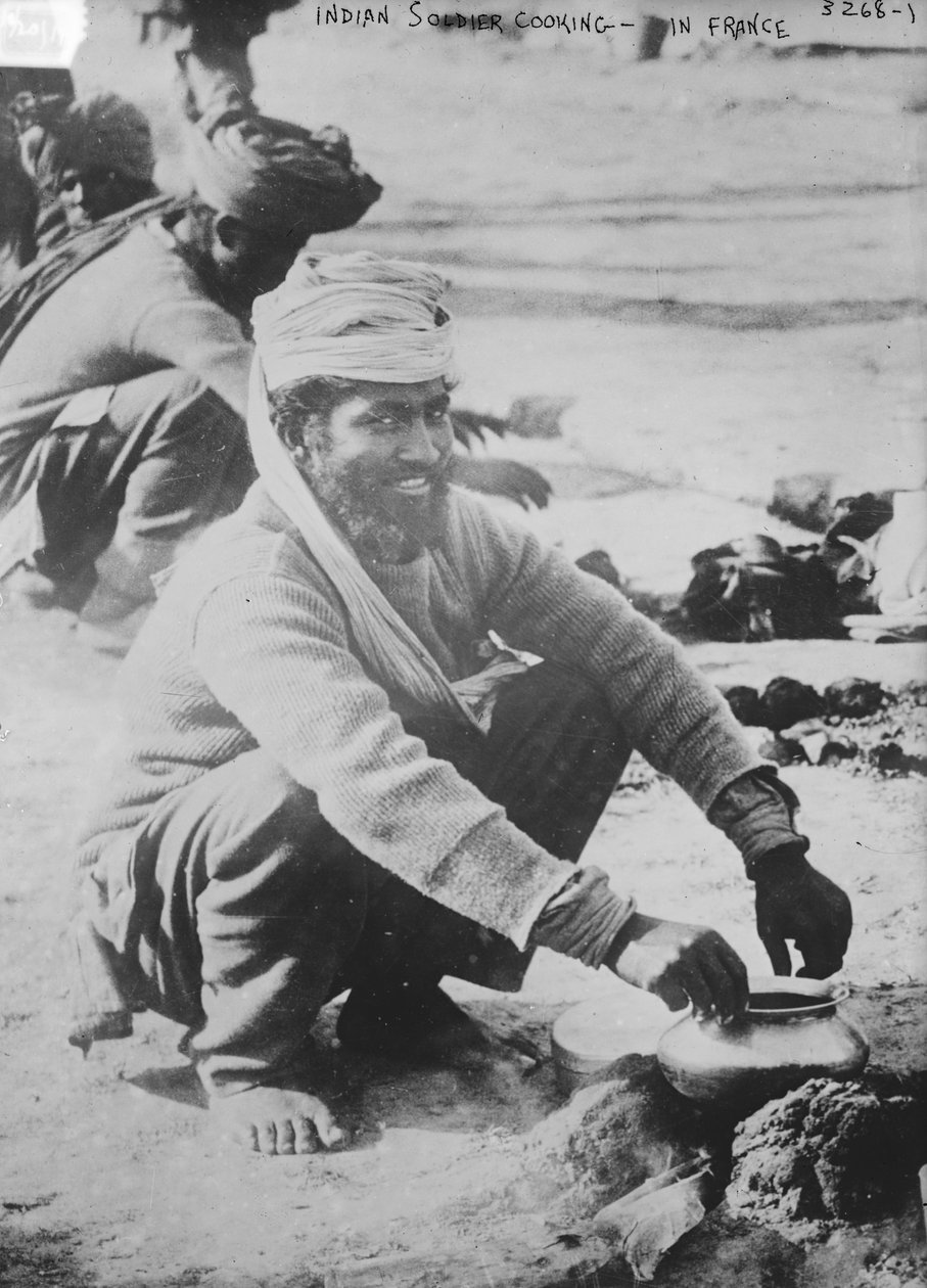 印度士兵在法国烹饪，1914-15 作者 法国摄影师