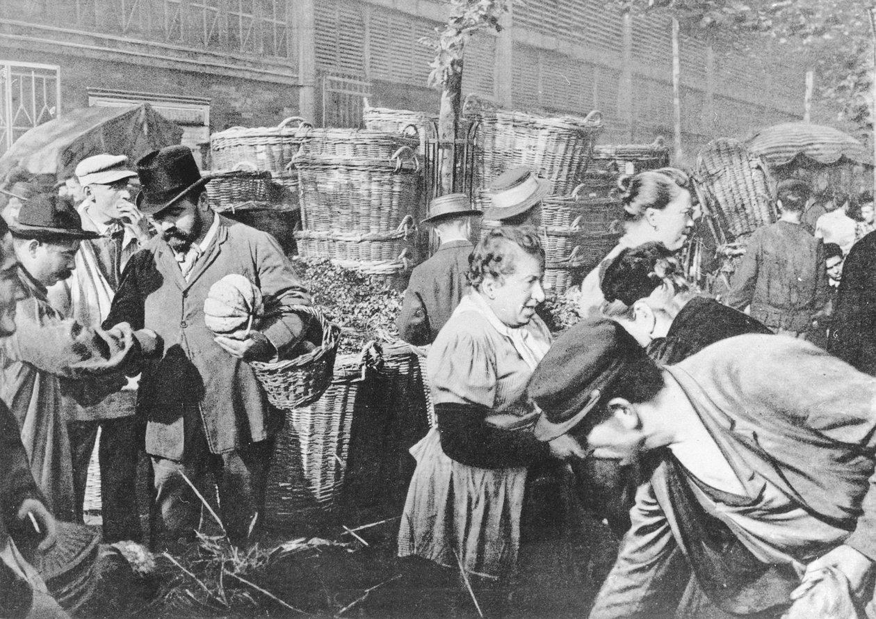1897年巴黎Les Halles的Rambuteau街上的最后一次销售 作者 法国摄影师
