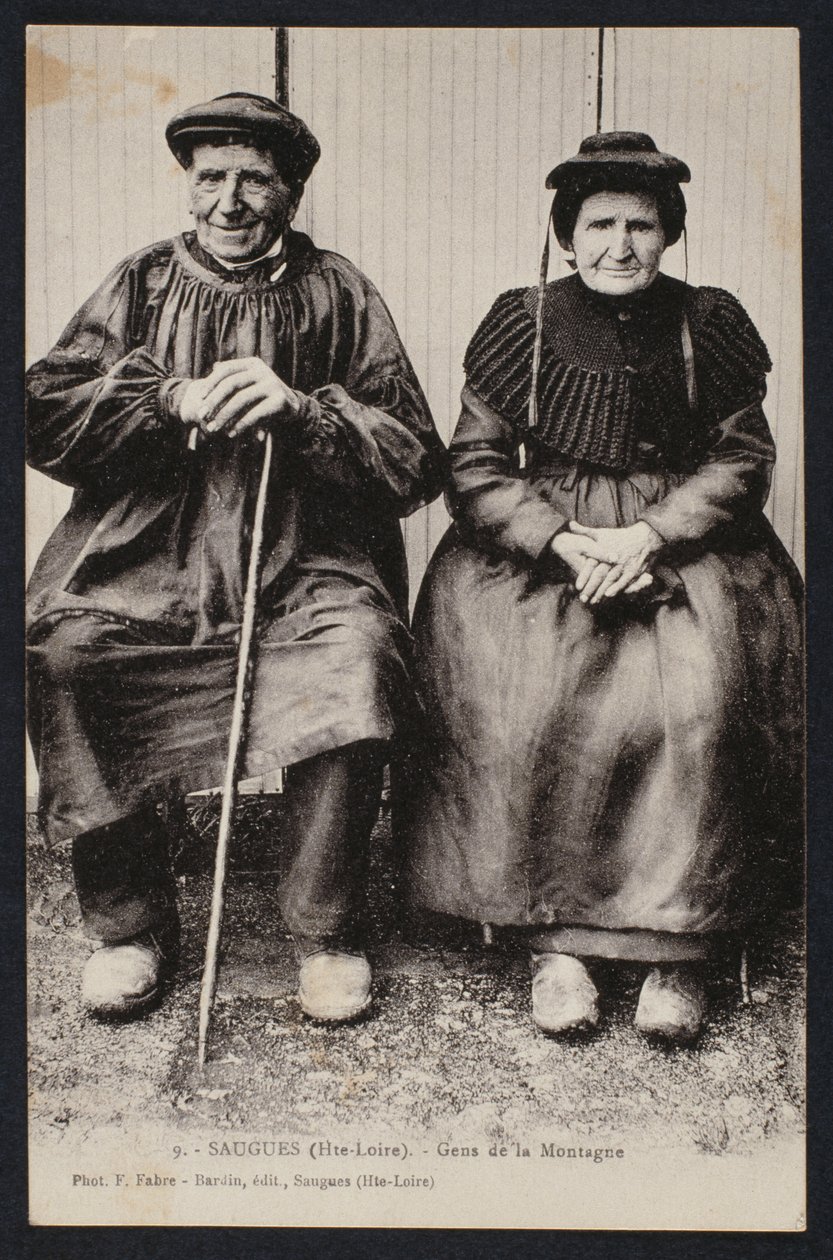 在Saugues，Haute-Loire，c.1900描绘山人的明信片 作者 法国摄影师