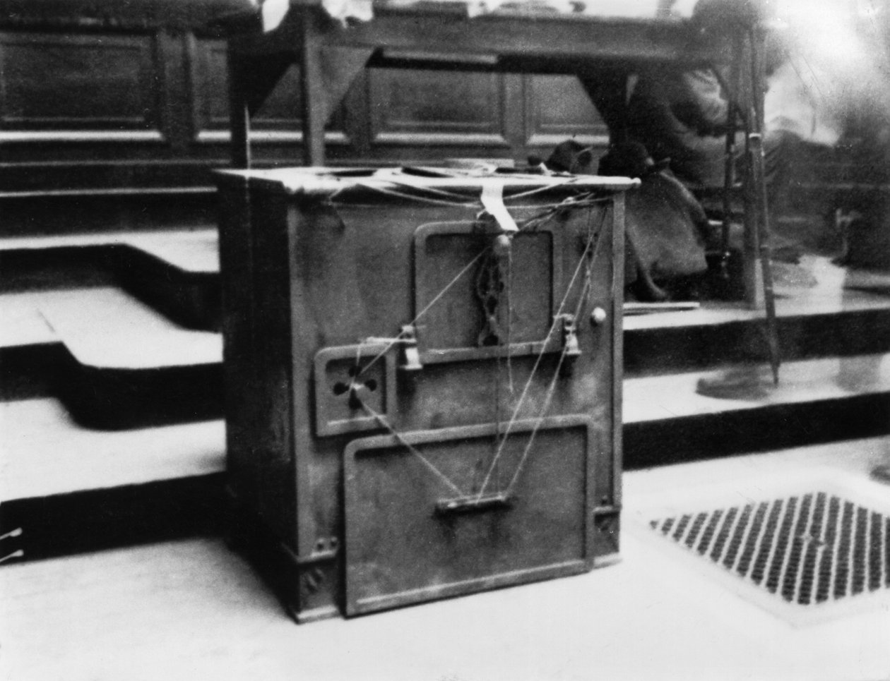 Henri Desire Landru使用的炉子（1869-1922） 作者 法国摄影师