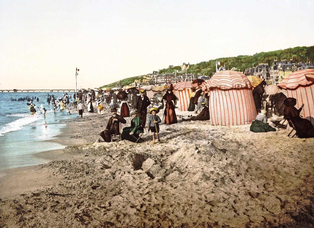 法国特鲁维尔的海滩，1890-1900 作者 法国摄影师