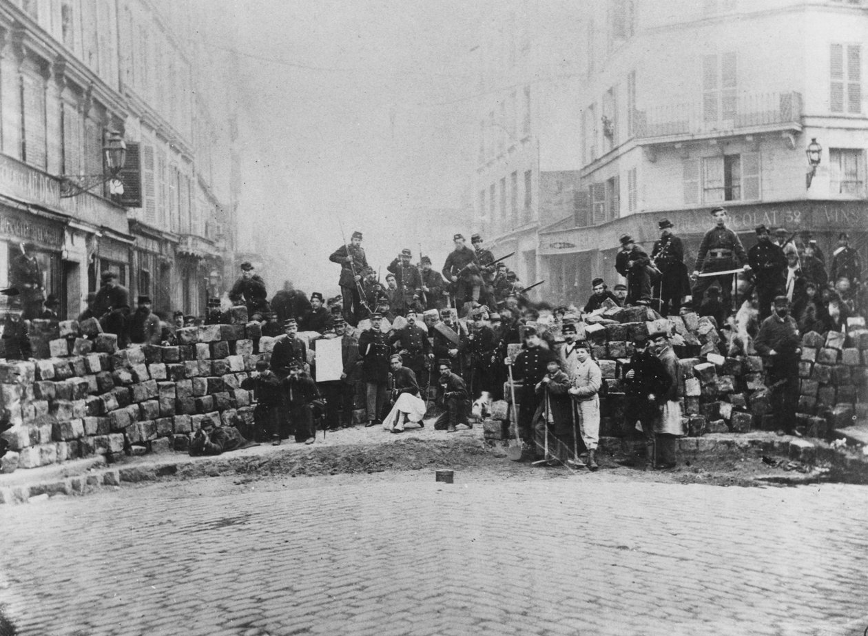 在1871年3月18日公社期间，巴黎Faubourg du Temple入口处的路障 作者 法语学校
