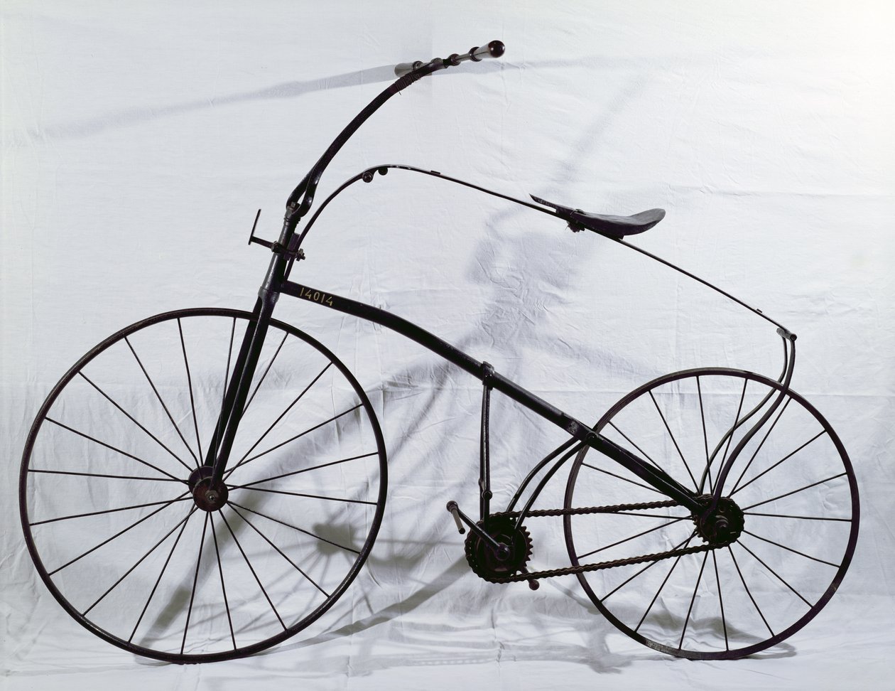 Guilmet和Meyer的自行车，1869年（金属） 作者 法语学校